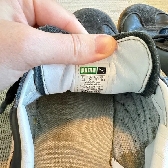 Puma Black and White Retro Sneakers Classic Design - Picture 3 of 3